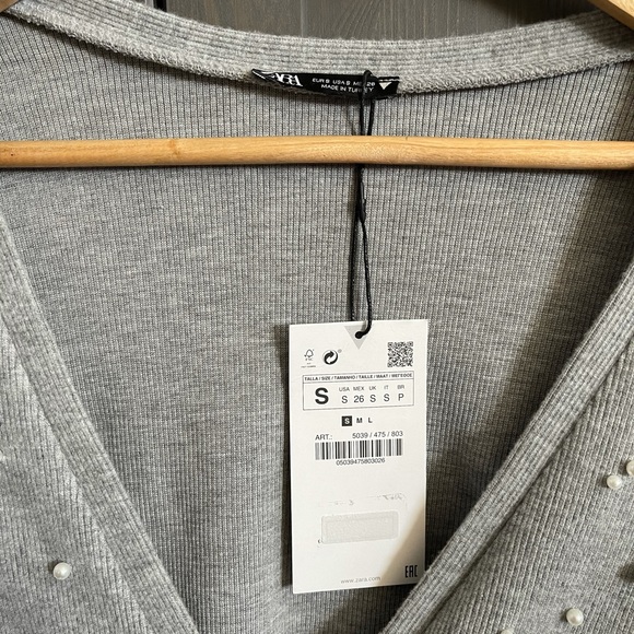 SOLD🤍🤍zara - Beautiful Pearl top / long sleeve - Picture 4 of 5